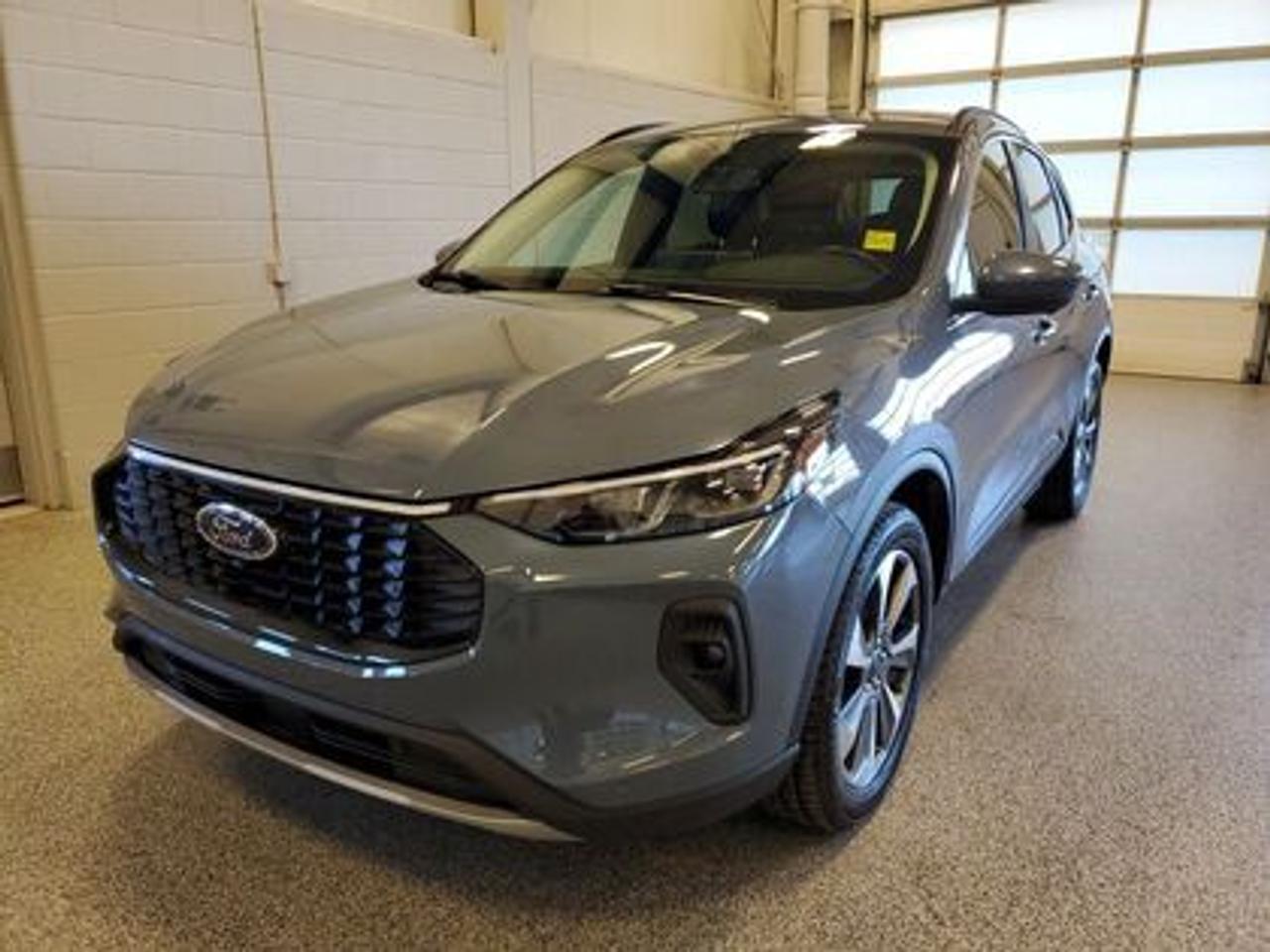 Used 2024 Ford Escape PLATINUM W/ WIRELESS CHARGING PAD for sale in Moose Jaw, SK