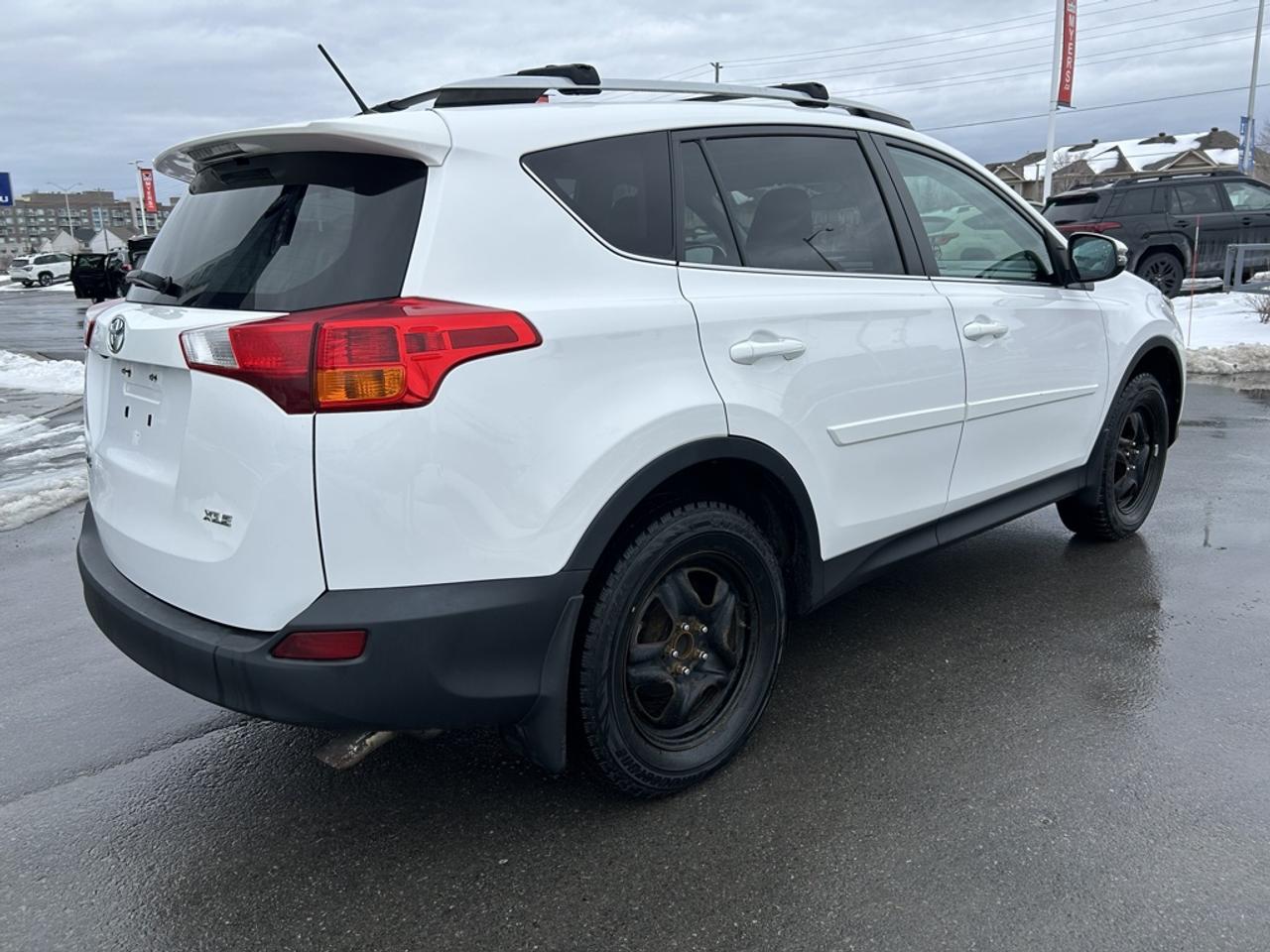 2014 Toyota RAV4 XLE  - Sunroof -  Heated Seats Photo