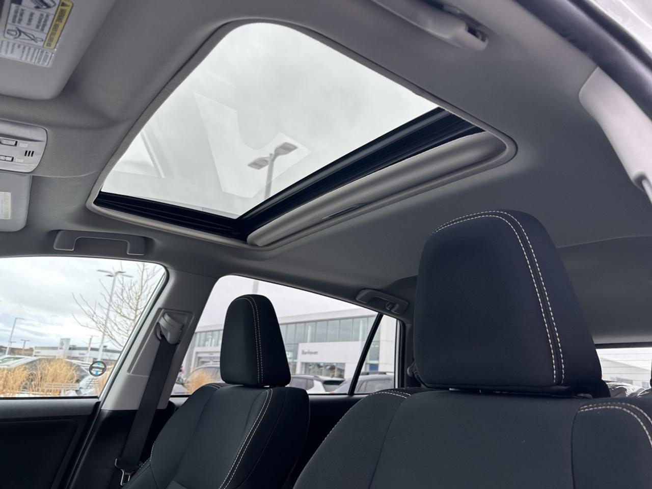 2014 Toyota RAV4 XLE  - Sunroof -  Heated Seats Photo