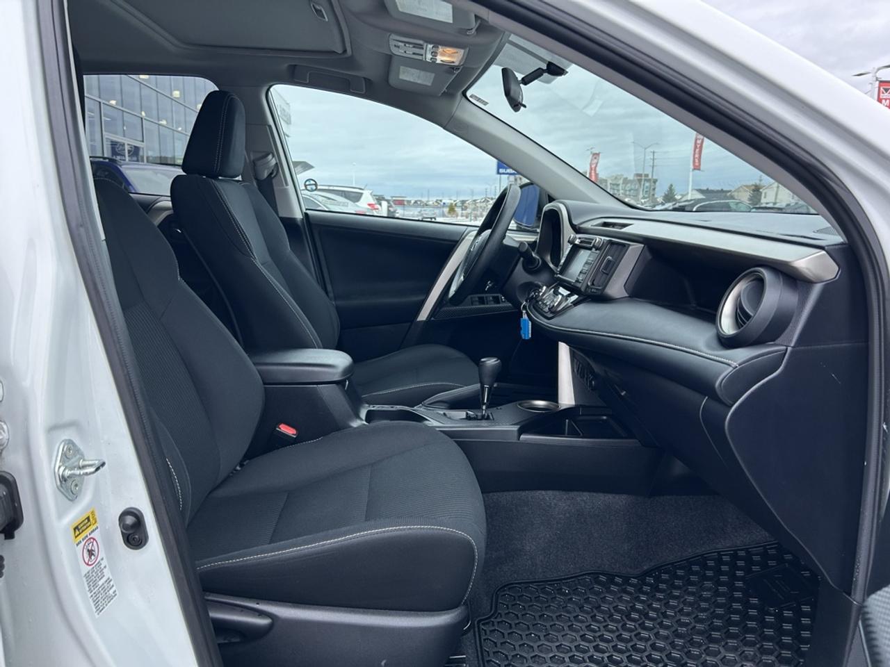 2014 Toyota RAV4 XLE  - Sunroof -  Heated Seats Photo