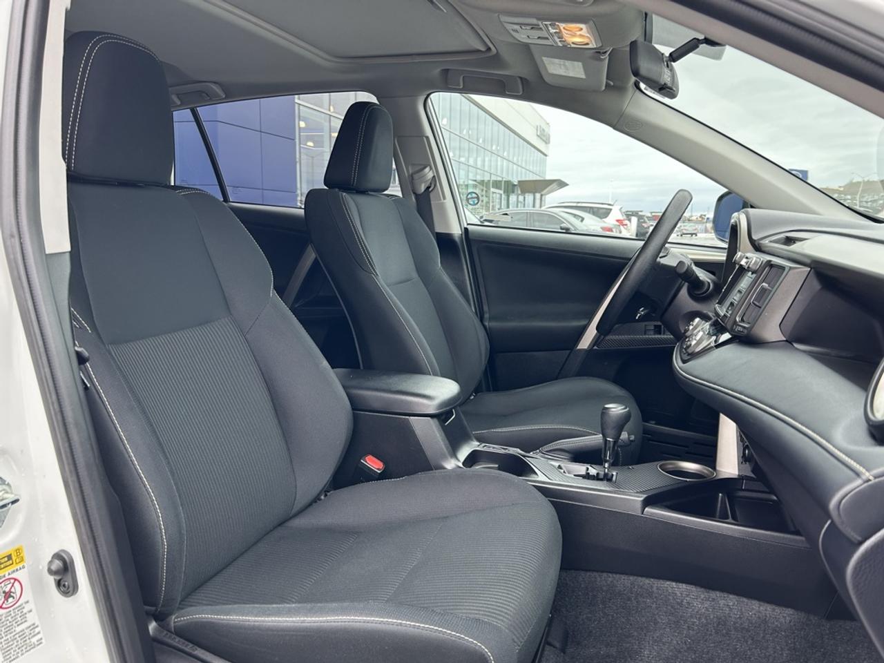 2014 Toyota RAV4 XLE  - Sunroof -  Heated Seats Photo