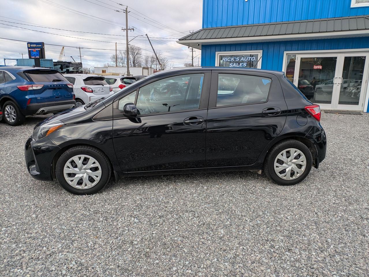 2018 Toyota Yaris LE Photo