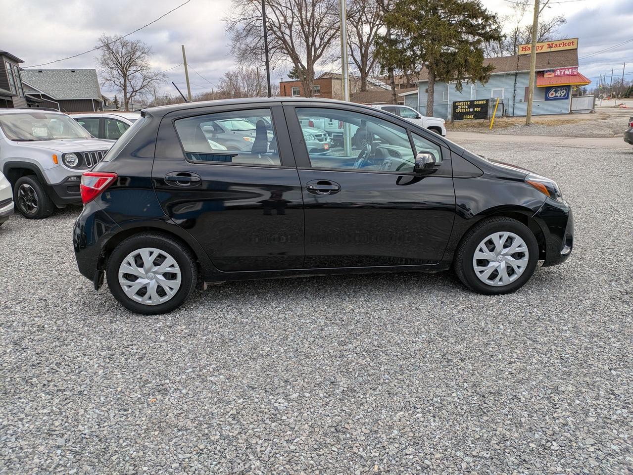 2018 Toyota Yaris LE Photo