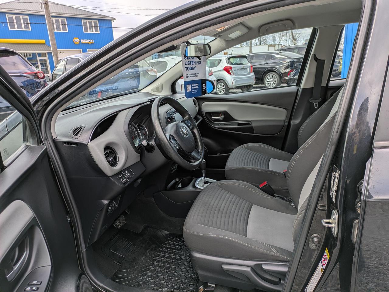 2018 Toyota Yaris LE Photo