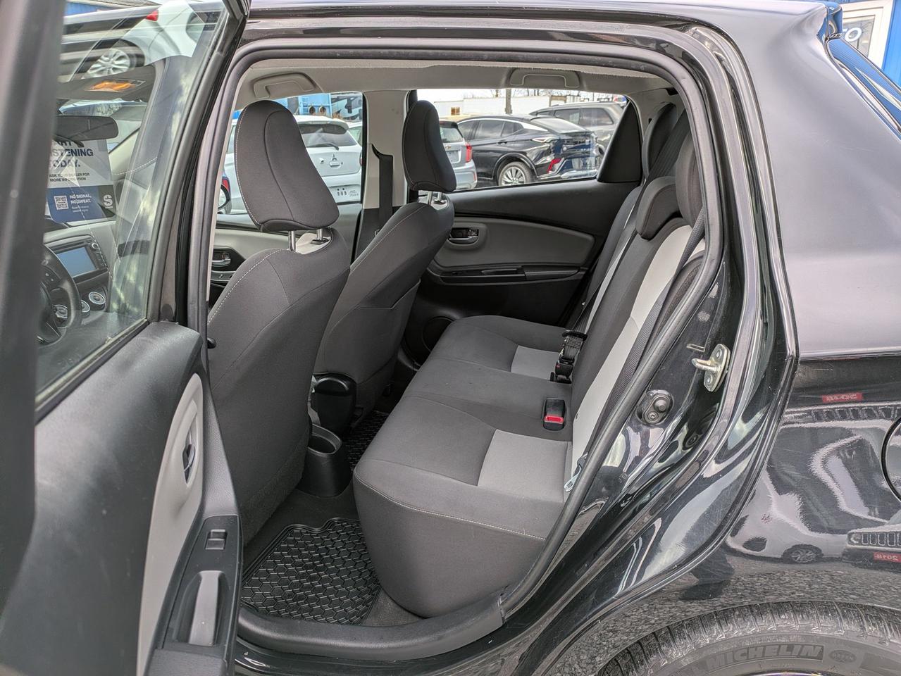 2018 Toyota Yaris LE Photo