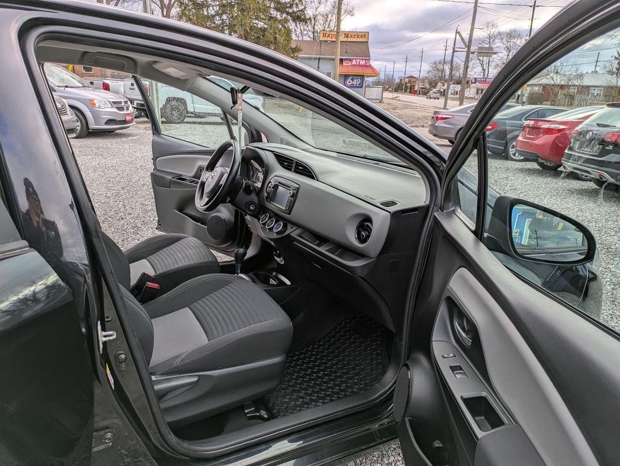 2018 Toyota Yaris LE Photo