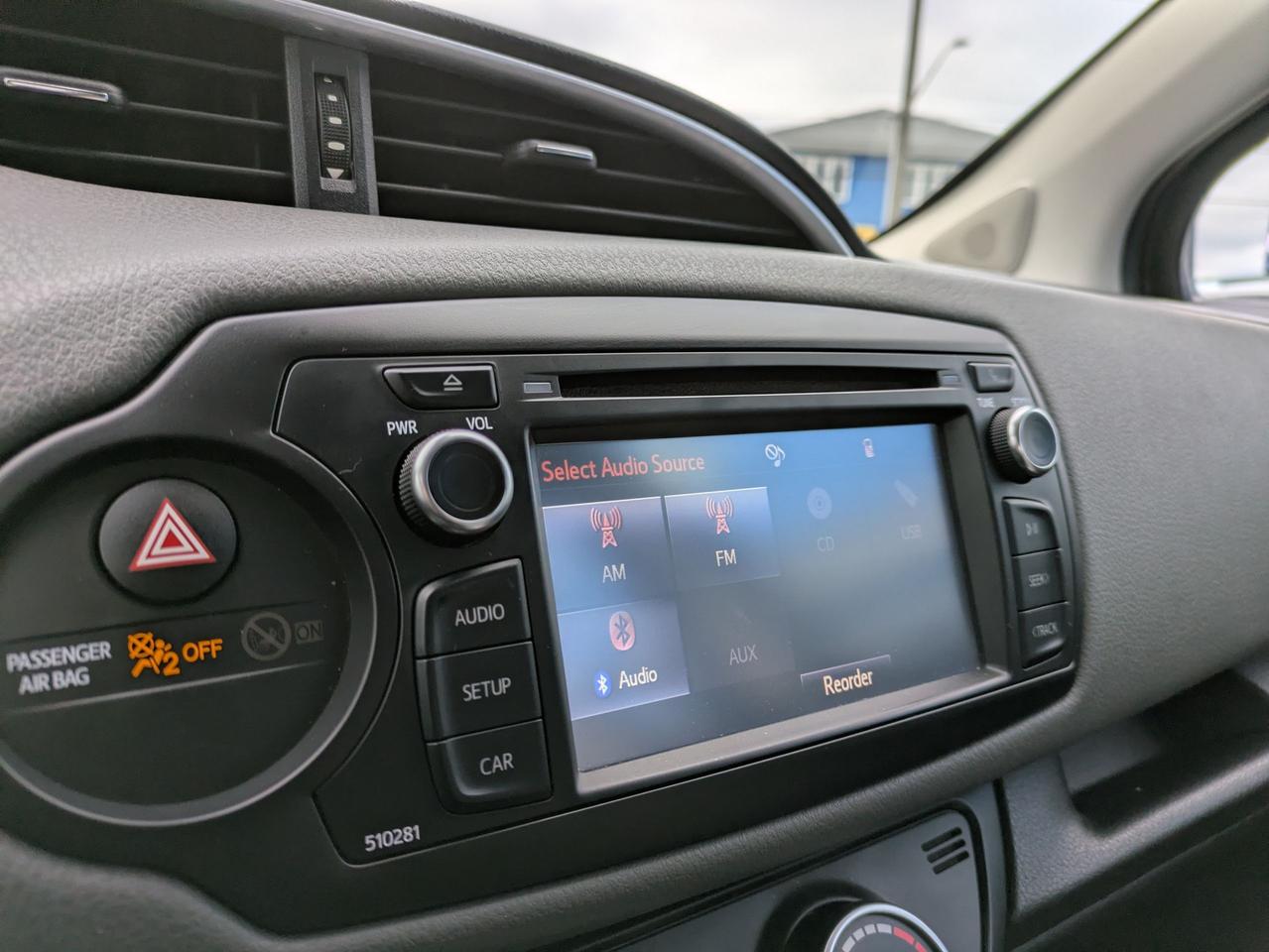 2018 Toyota Yaris LE Photo