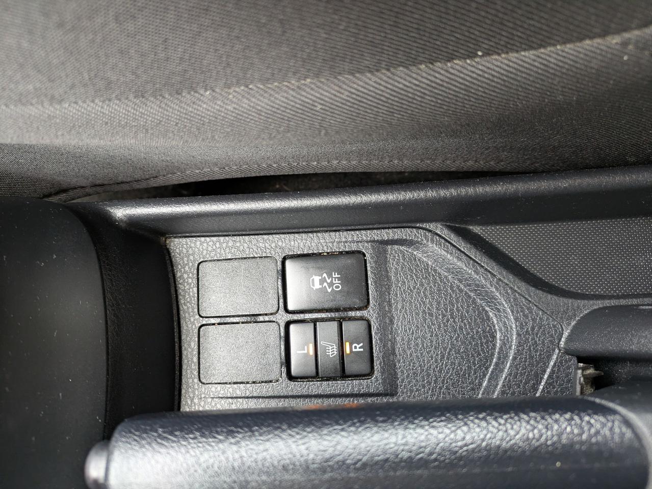 2018 Toyota Yaris LE Photo