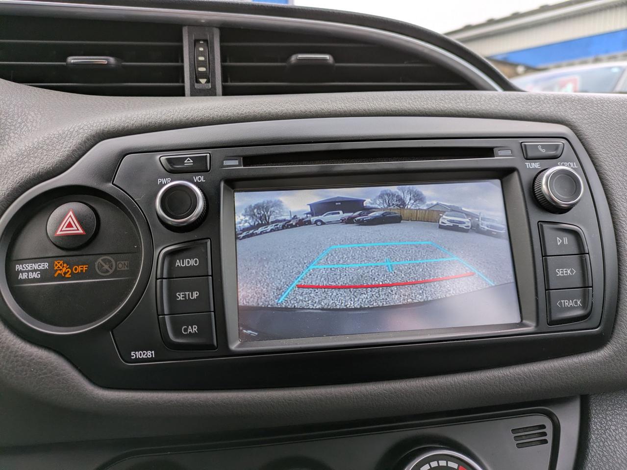 2018 Toyota Yaris LE Photo