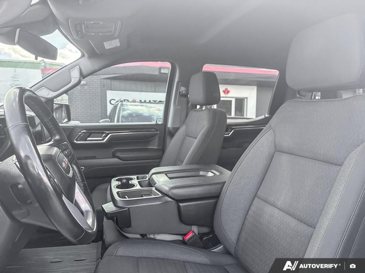 2023 GMC Sierra 1500 ELEVATION / 5.3L V8 / HTD SEATS / TOW PACK / CREW Photo