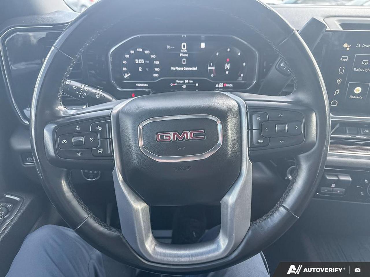 2023 GMC Sierra 1500 ELEVATION / 5.3L V8 / HTD SEATS / TOW PACK / CREW Photo