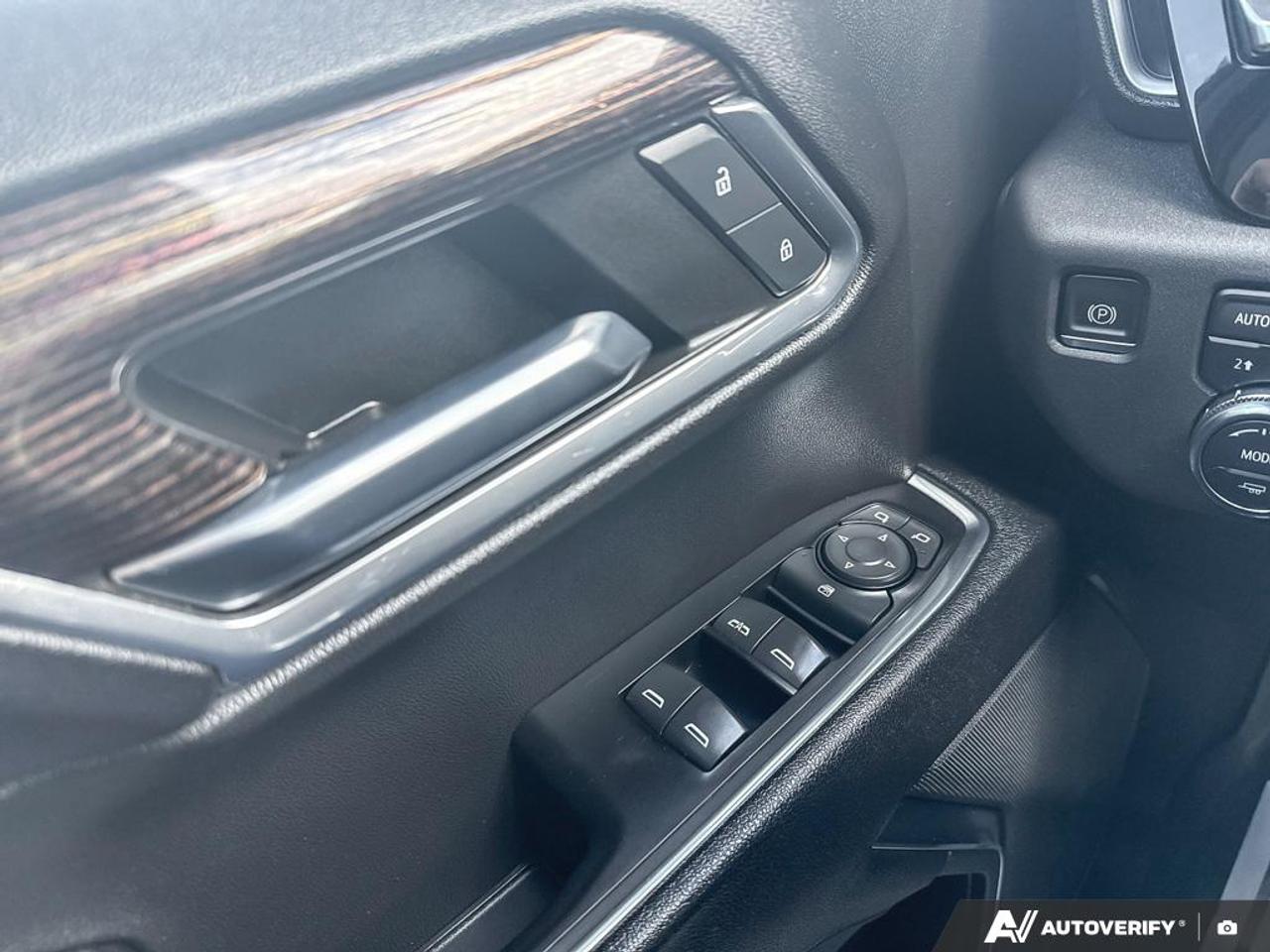 2023 GMC Sierra 1500 ELEVATION / 5.3L V8 / HTD SEATS / TOW PACK / CREW Photo