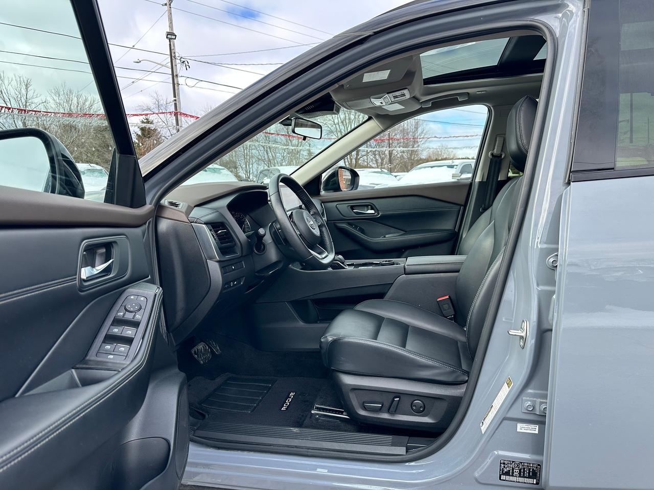 2023 Nissan Rogue SV Midnight AWD PanoRoof HTD-LTHR SkyCam Dual-A/C Photo