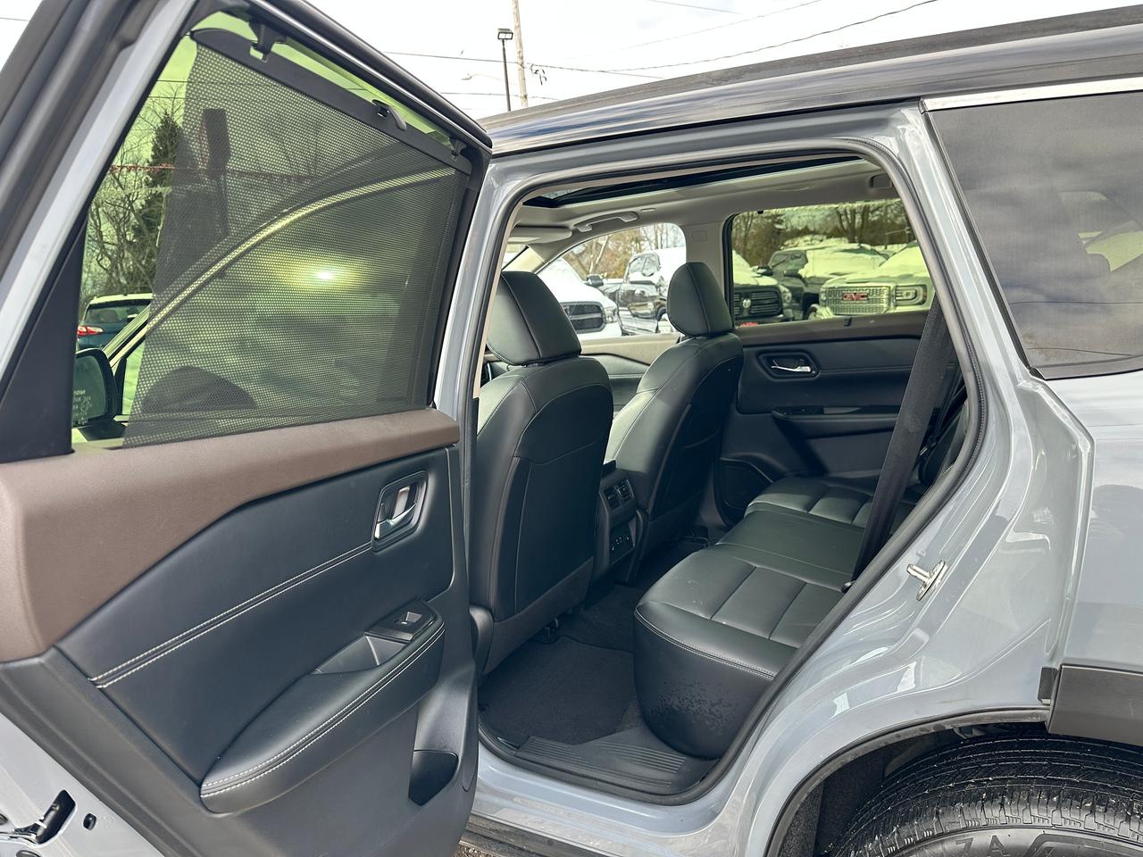 2023 Nissan Rogue SV Midnight AWD PanoRoof HTD-LTHR SkyCam Dual-A/C Photo