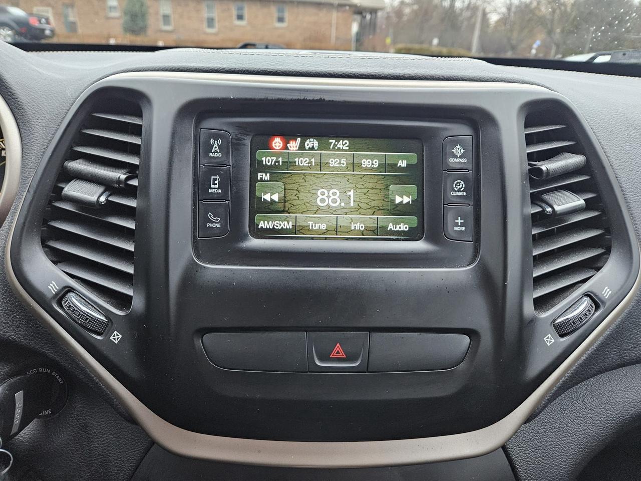 2015 Jeep Cherokee 4WD 4Dr Sport Photo
