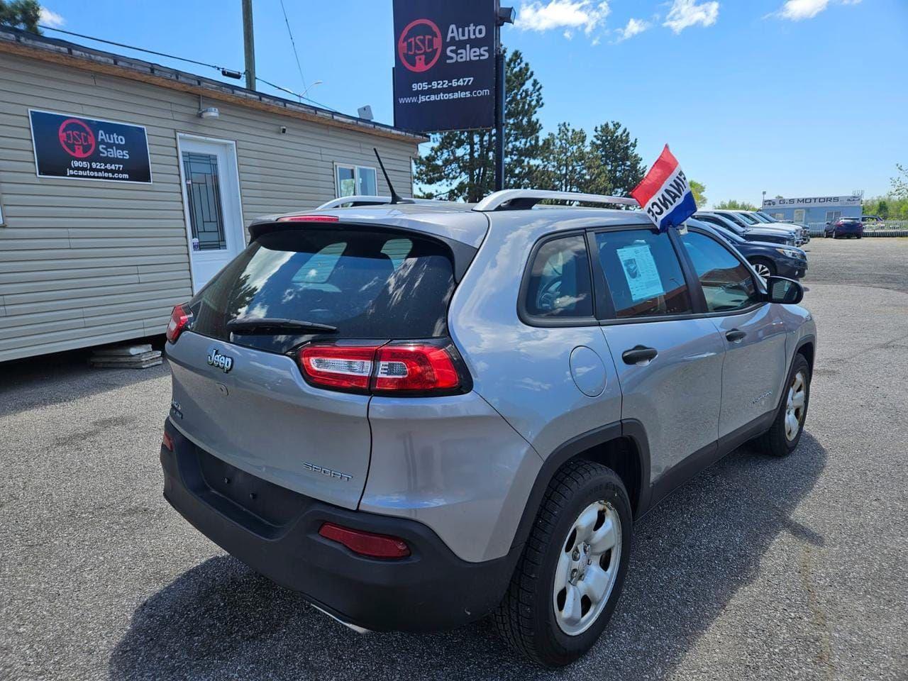 2015 Jeep Cherokee 4WD 4Dr Sport Photo