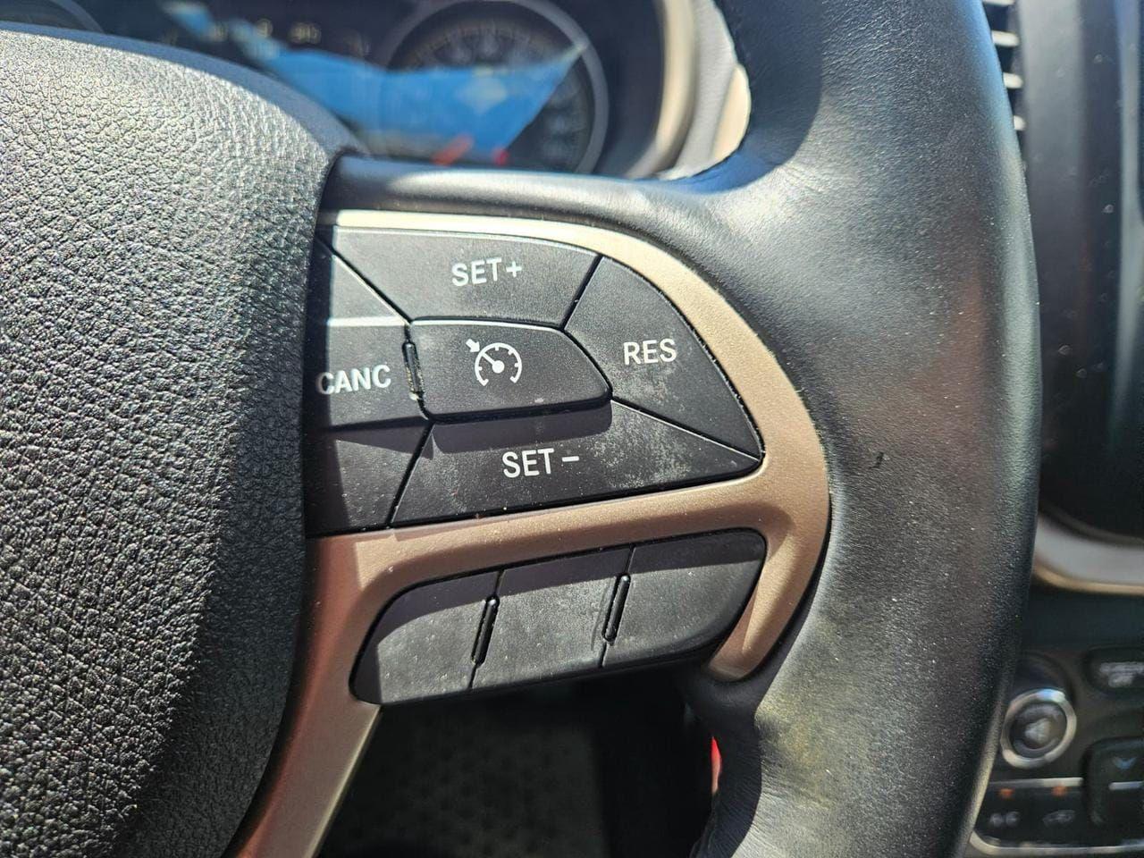 2015 Jeep Cherokee 4WD 4Dr Sport Photo