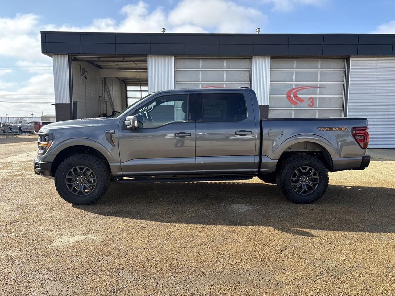2026 Ford F-150 TREMOR 5.5' Box 402A Photo3