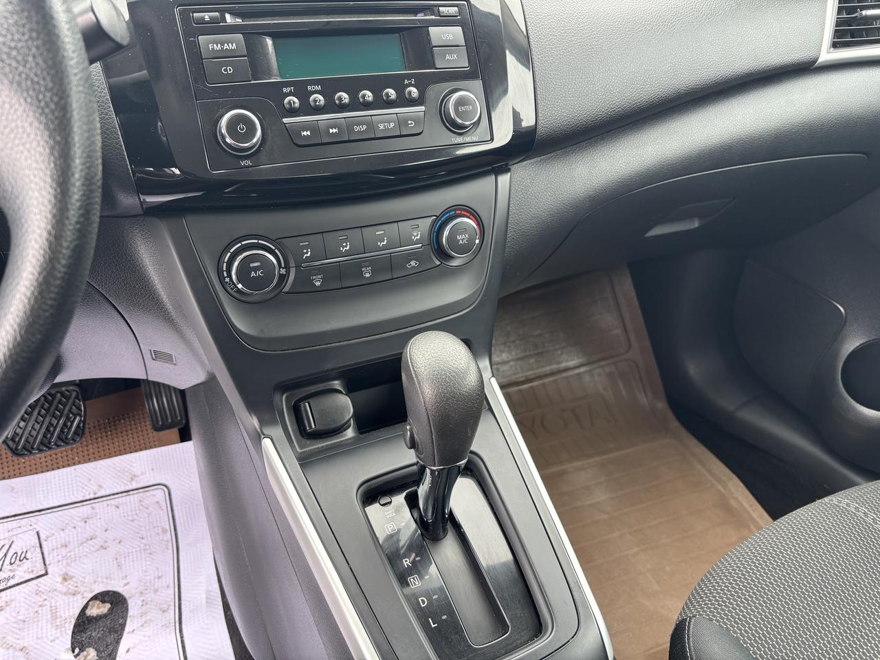 2016 Nissan Sentra S Photo