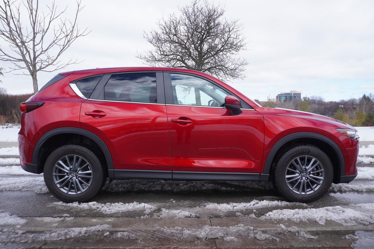 2017 Mazda CX-5 RARE / 6 SPD MANUAL / NO ACCIDENTS / STUNNING SUV Photo4
