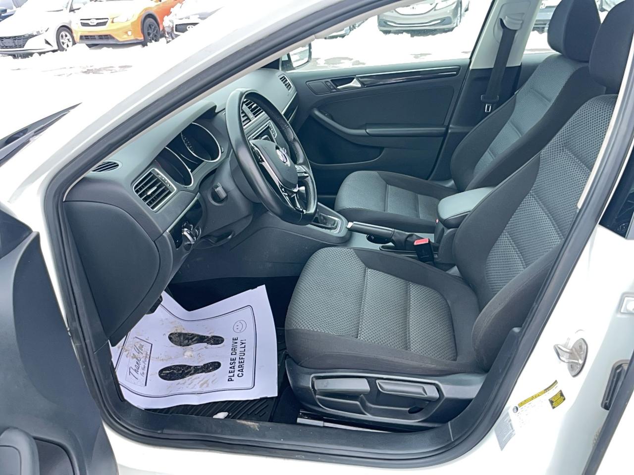 2016 Volkswagen Jetta 1.8T Sport Photo