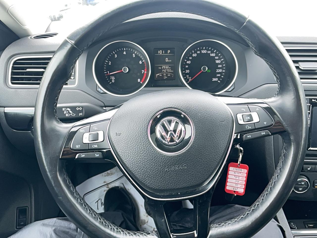 2016 Volkswagen Jetta 1.8T Sport Photo
