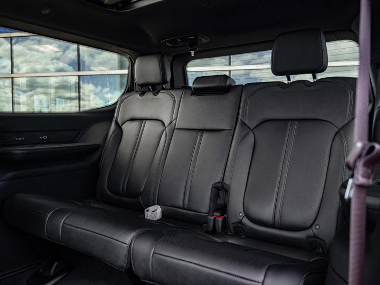 2026 Jeep Grand Wagoneer Limited Altitude Photo