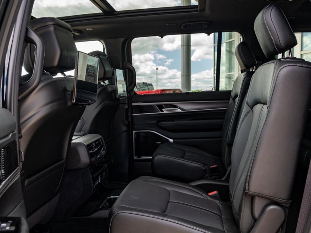 2026 Jeep Grand Wagoneer Limited Altitude Photo