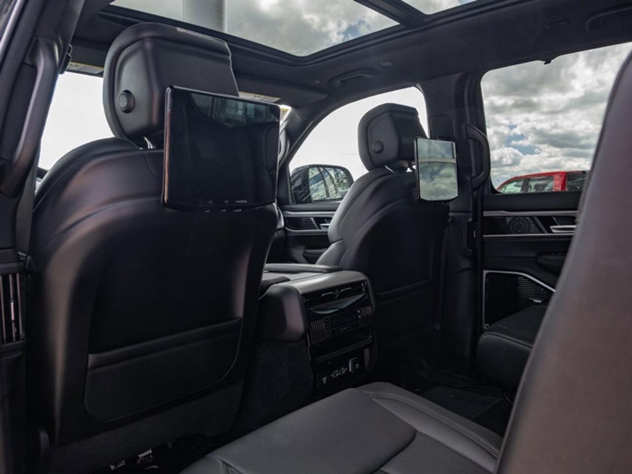 2026 Jeep Grand Wagoneer Limited Altitude Photo