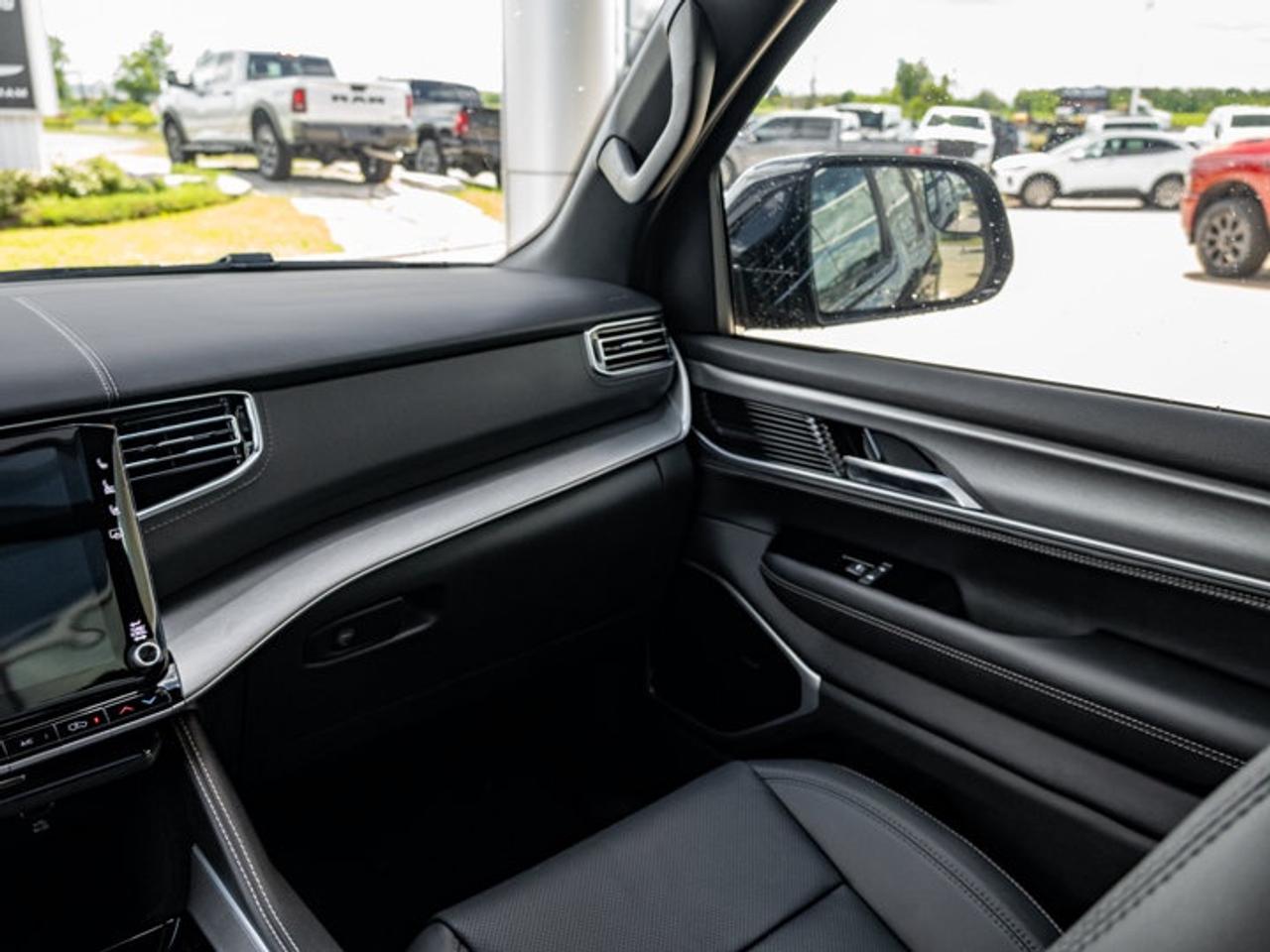 2026 Jeep Grand Wagoneer Limited Altitude Photo