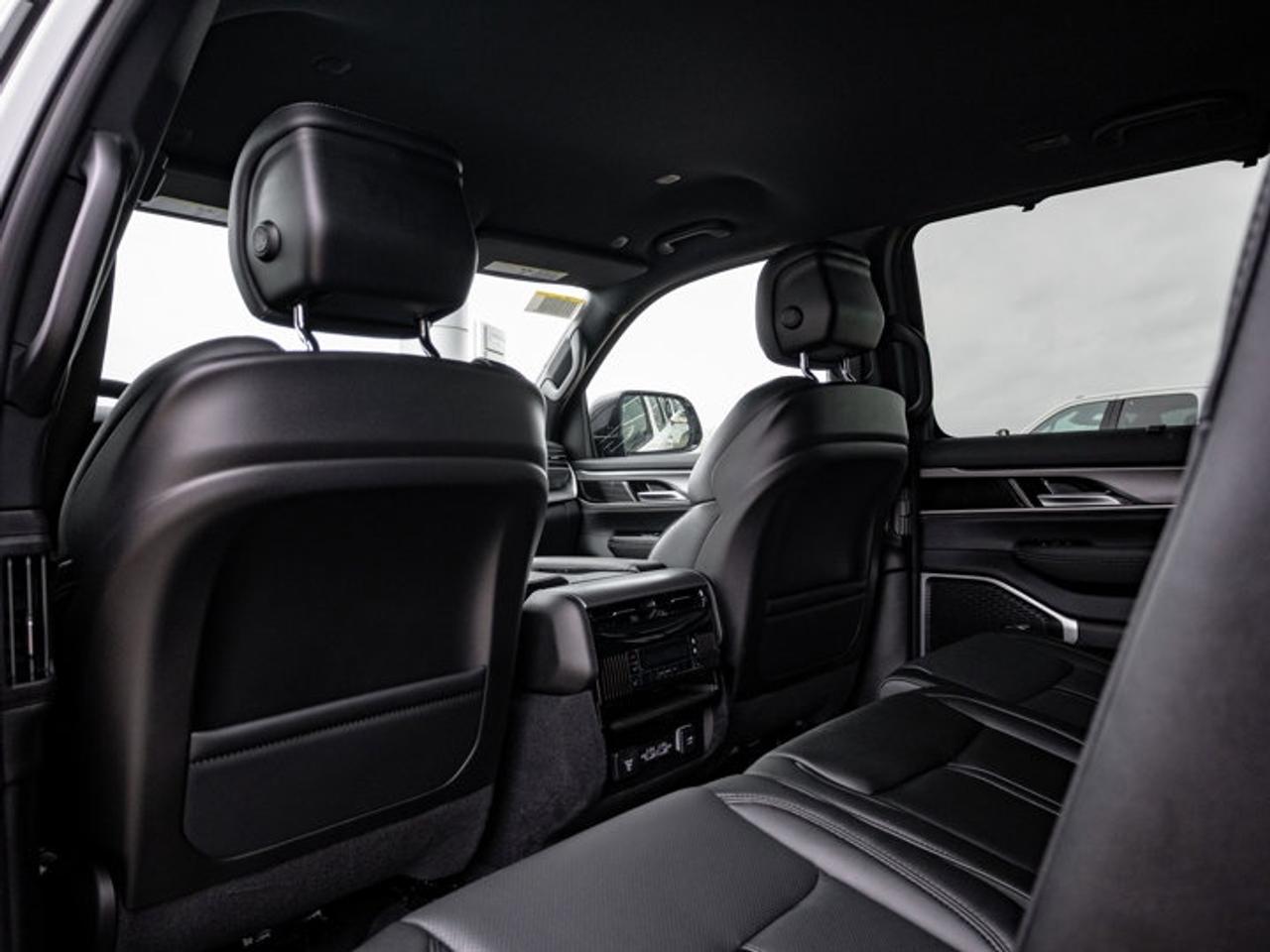 2026 Jeep Grand Wagoneer Limited Altitude Photo