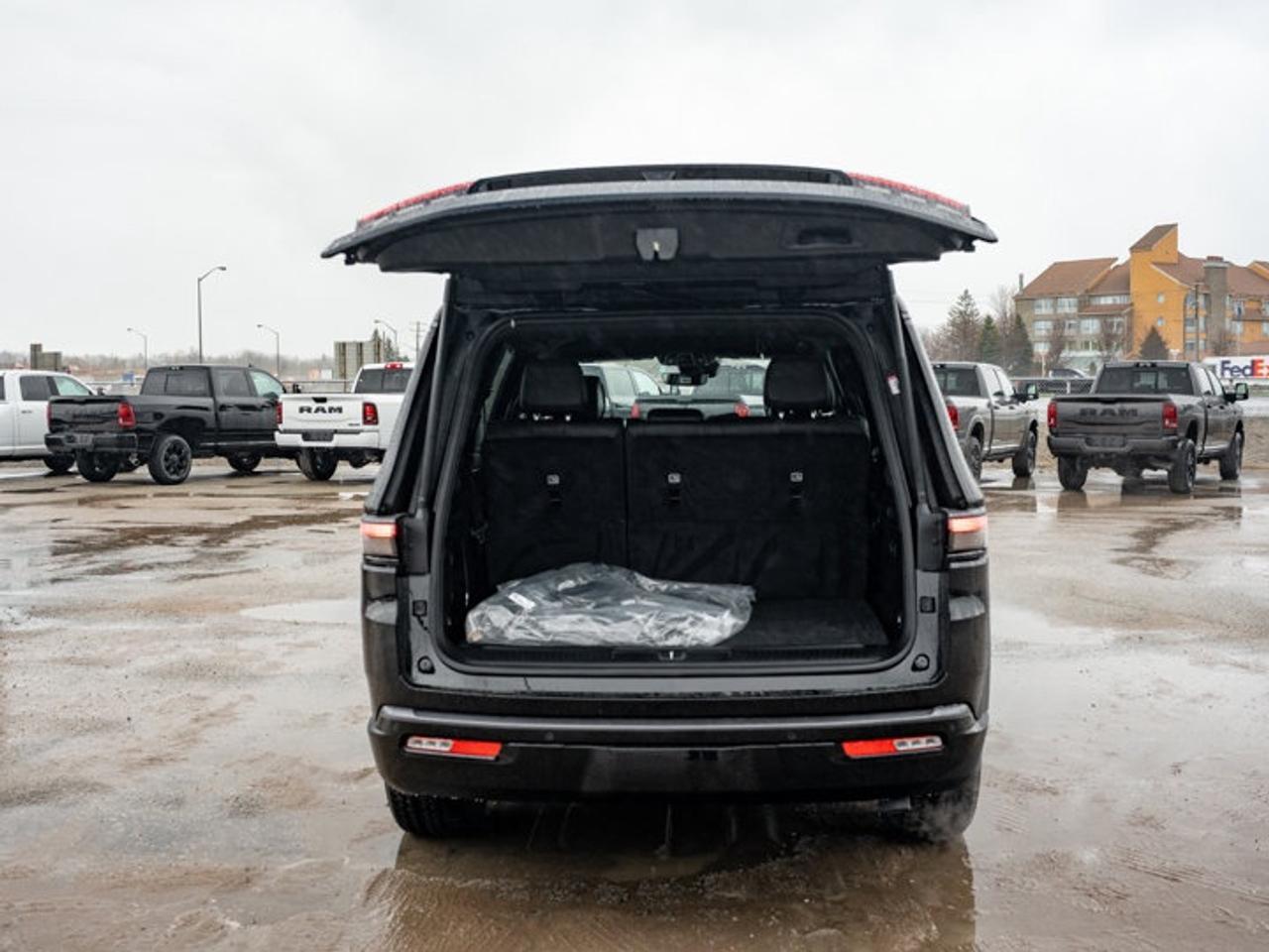 2026 Jeep Grand Wagoneer Limited Altitude Photo