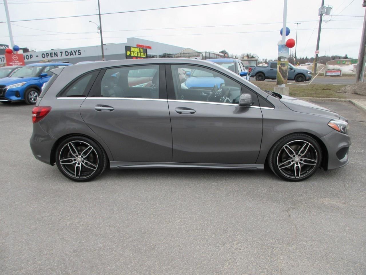 2016 Mercedes-Benz B-Class Sports Tourer Photo