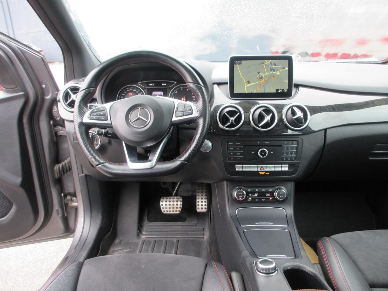 2016 Mercedes-Benz B-Class Sports Tourer Photo