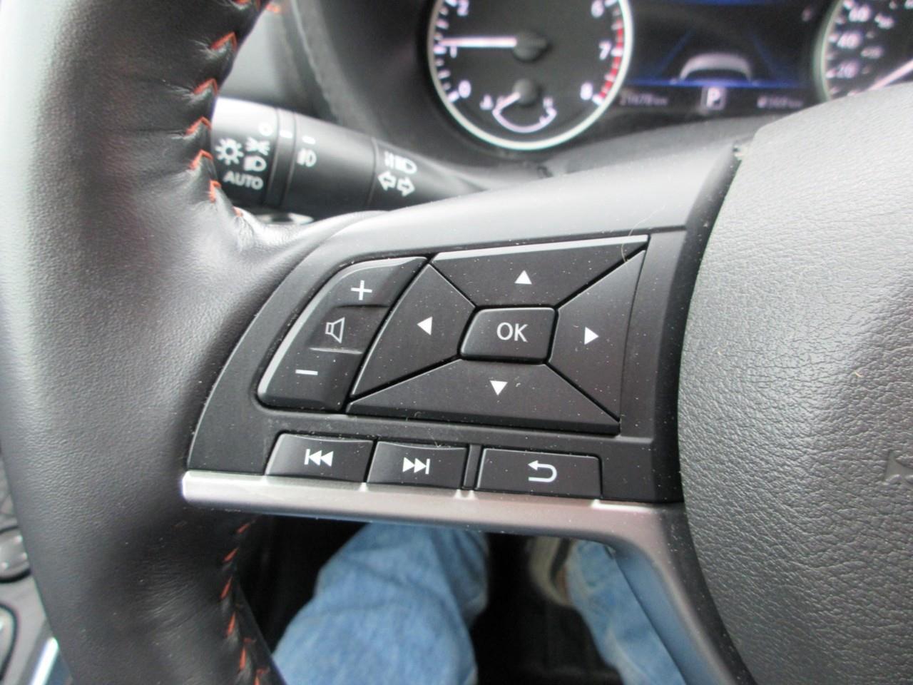 2021 Nissan Sentra SR Photo