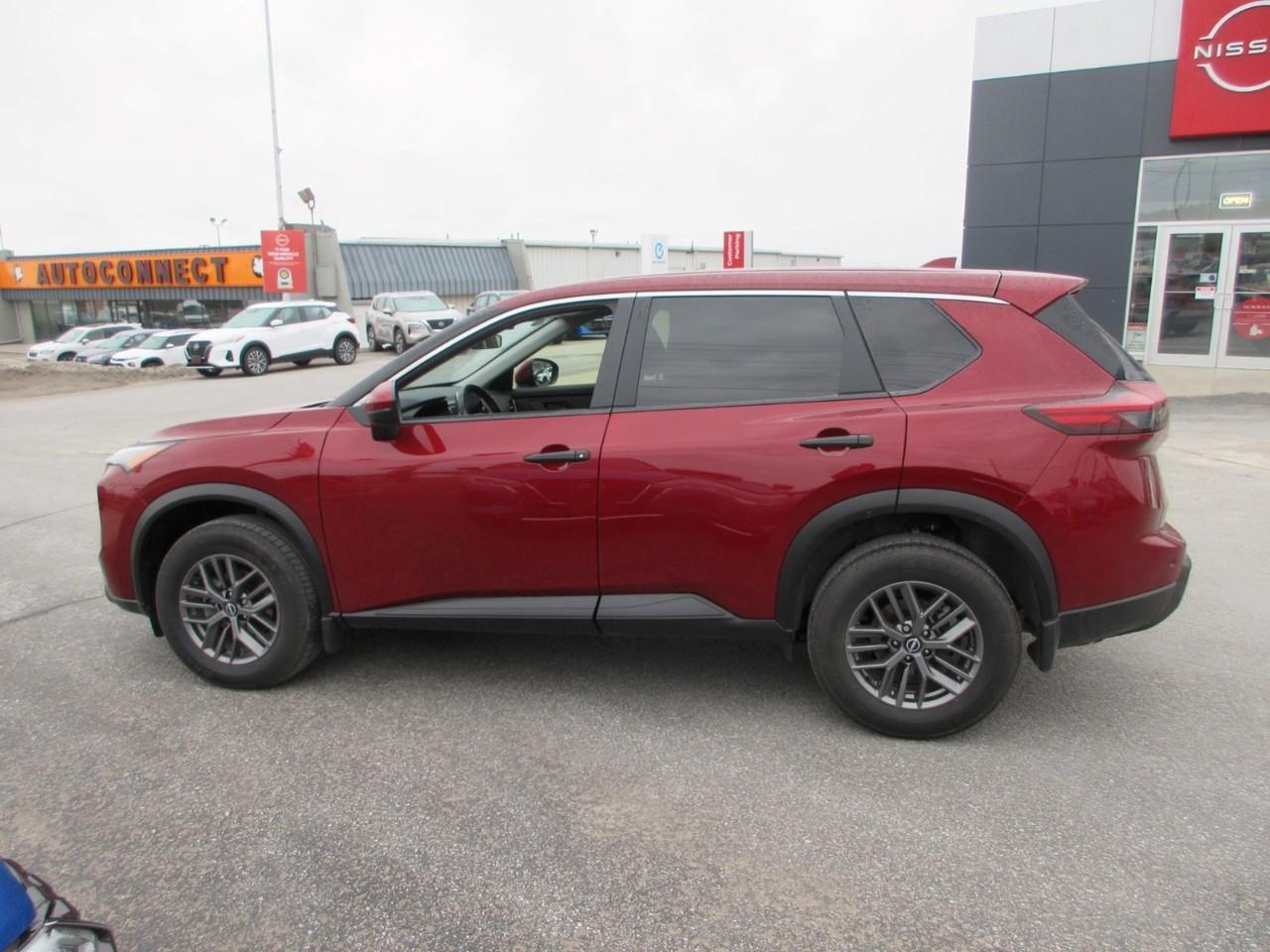 2024 Nissan Rogue S Photo