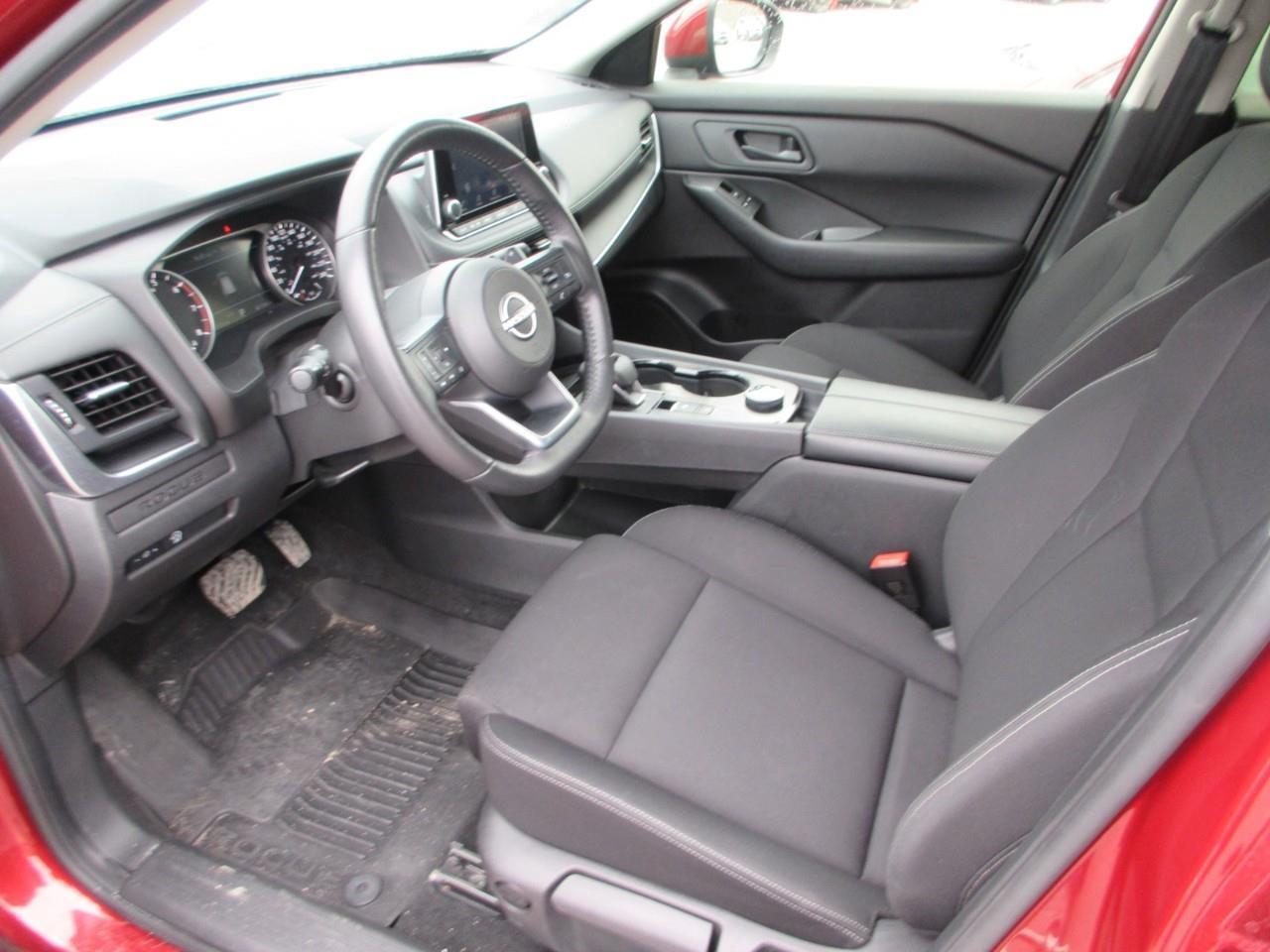 2024 Nissan Rogue S Photo