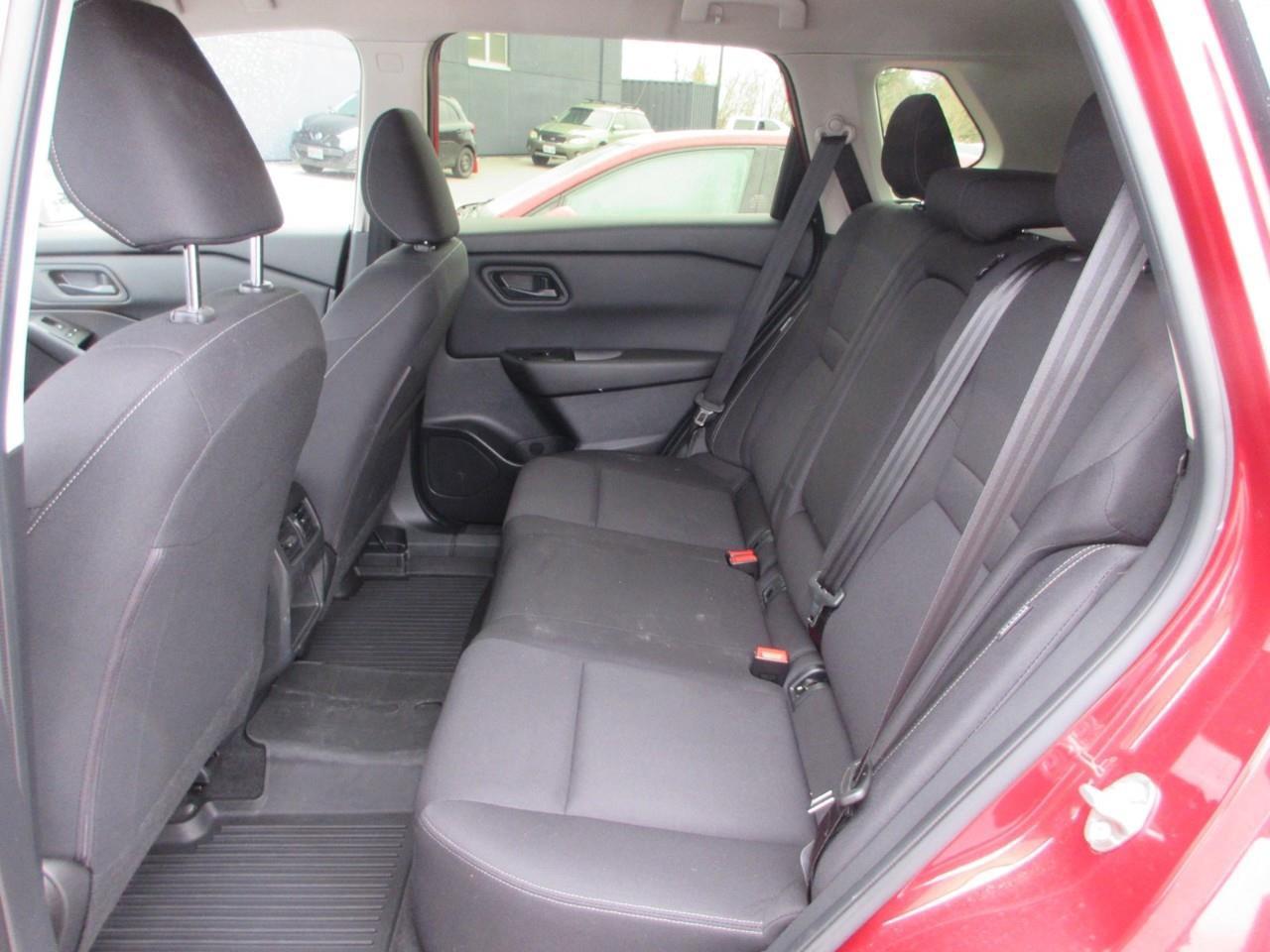 2024 Nissan Rogue S Photo