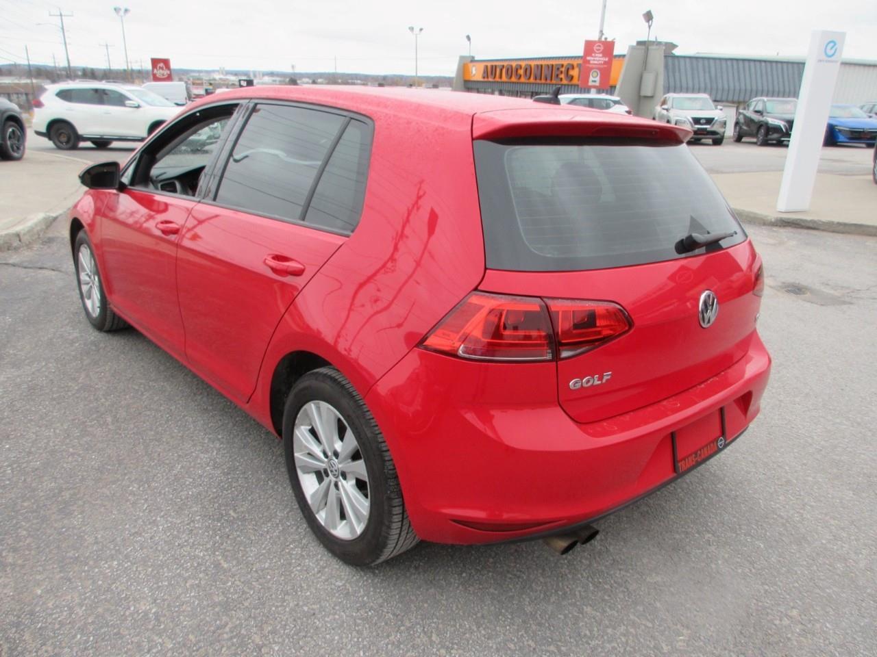 2016 Volkswagen Golf  Photo