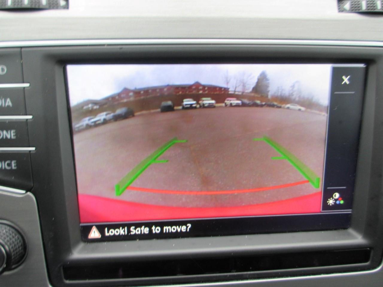 2016 Volkswagen Golf  Photo