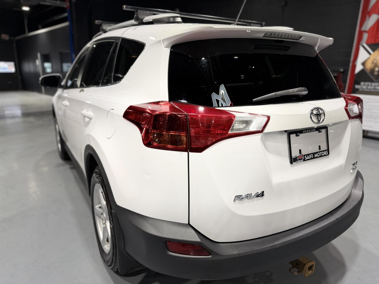 2013 Toyota RAV4 AWD 4dr XLE Photo