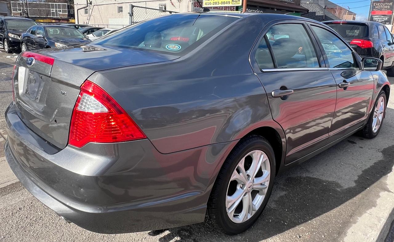 2012 Ford Fusion EXTRA CLEAN-AUTOMATIC & MORE! Photo