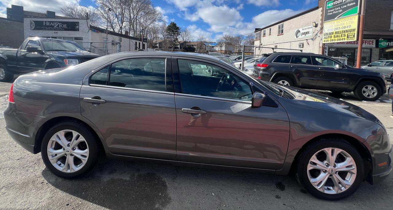 2012 Ford Fusion EXTRA CLEAN-AUTOMATIC & MORE! Photo