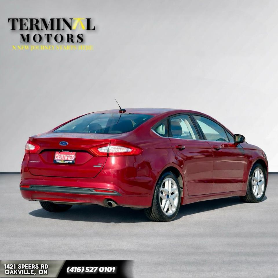 2015 Ford Fusion SE Photo