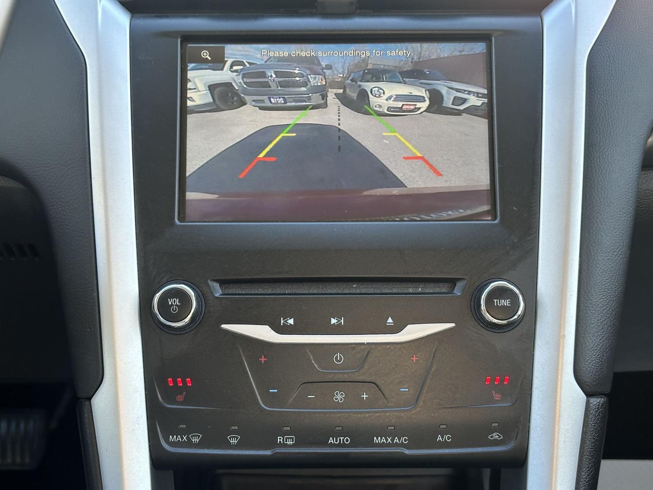 2015 Ford Fusion SE Photo