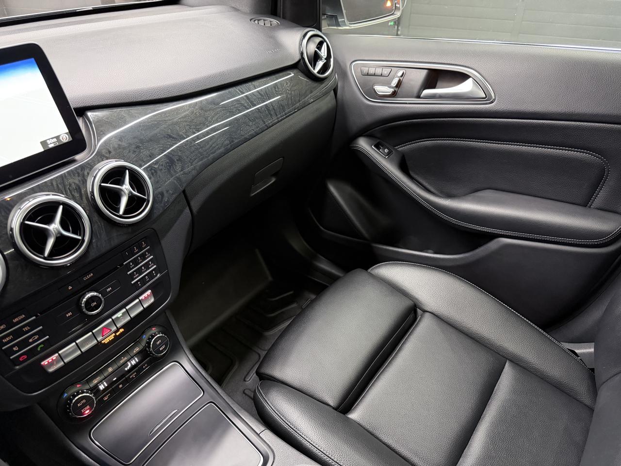 2018 Mercedes-Benz B250 4MATIC|NAV|BACKUP|PANO|FCW|BSM| Photo