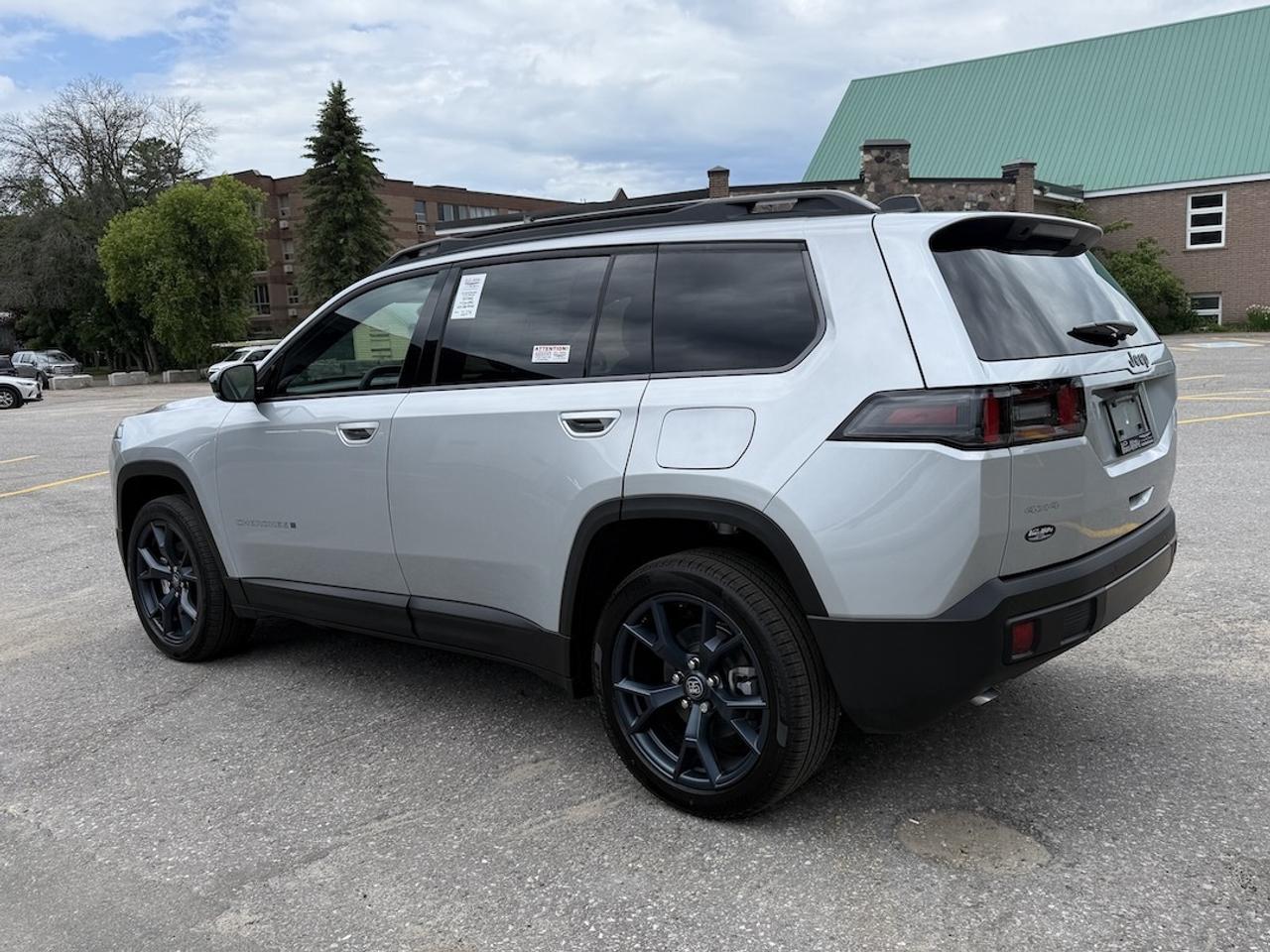 2026 Jeep Cherokee 85th Anniversary 4x4 Photo