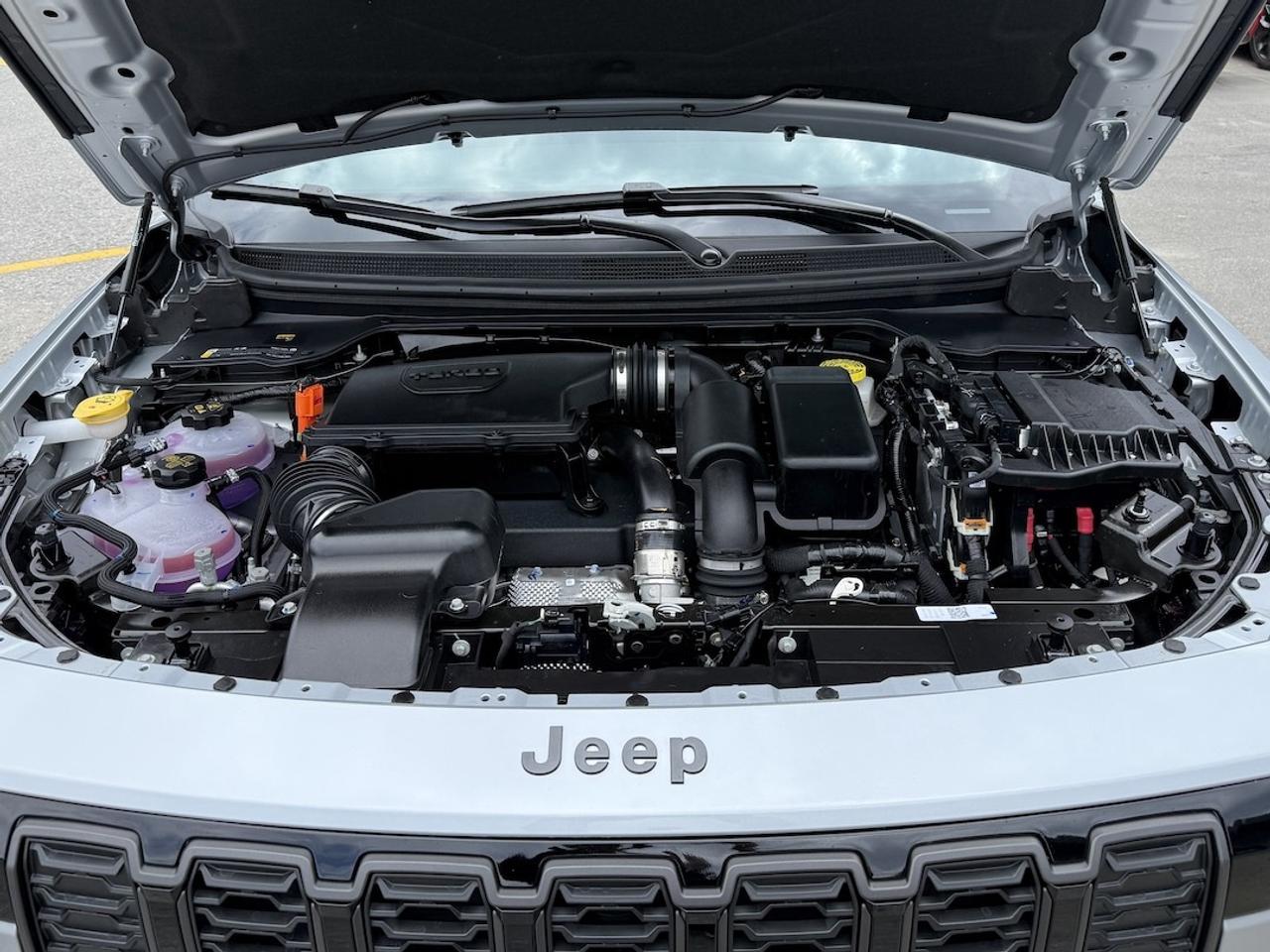 2026 Jeep Cherokee 85th Anniversary 4x4 Photo