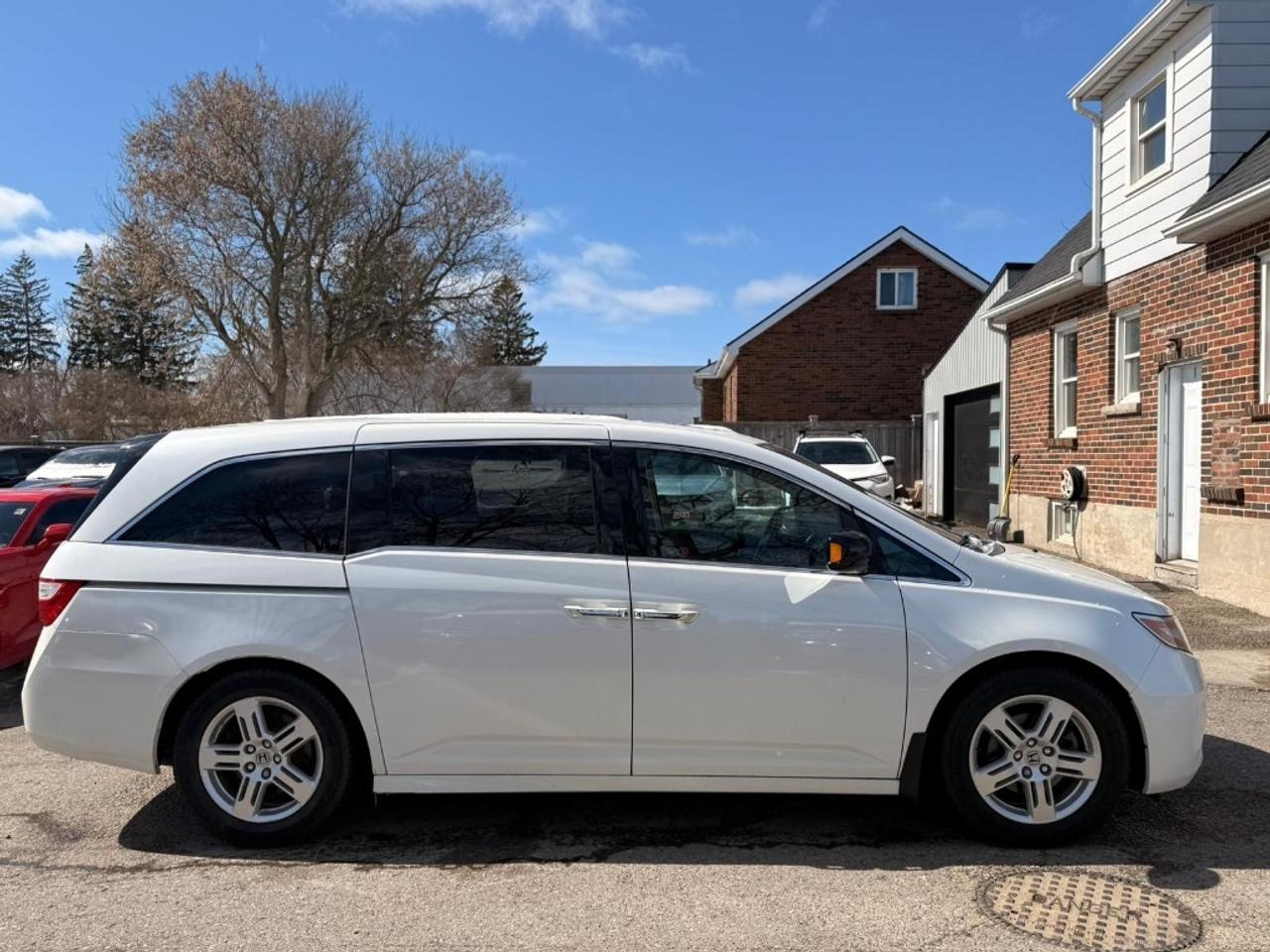 2012 Honda Odyssey Touring Photo