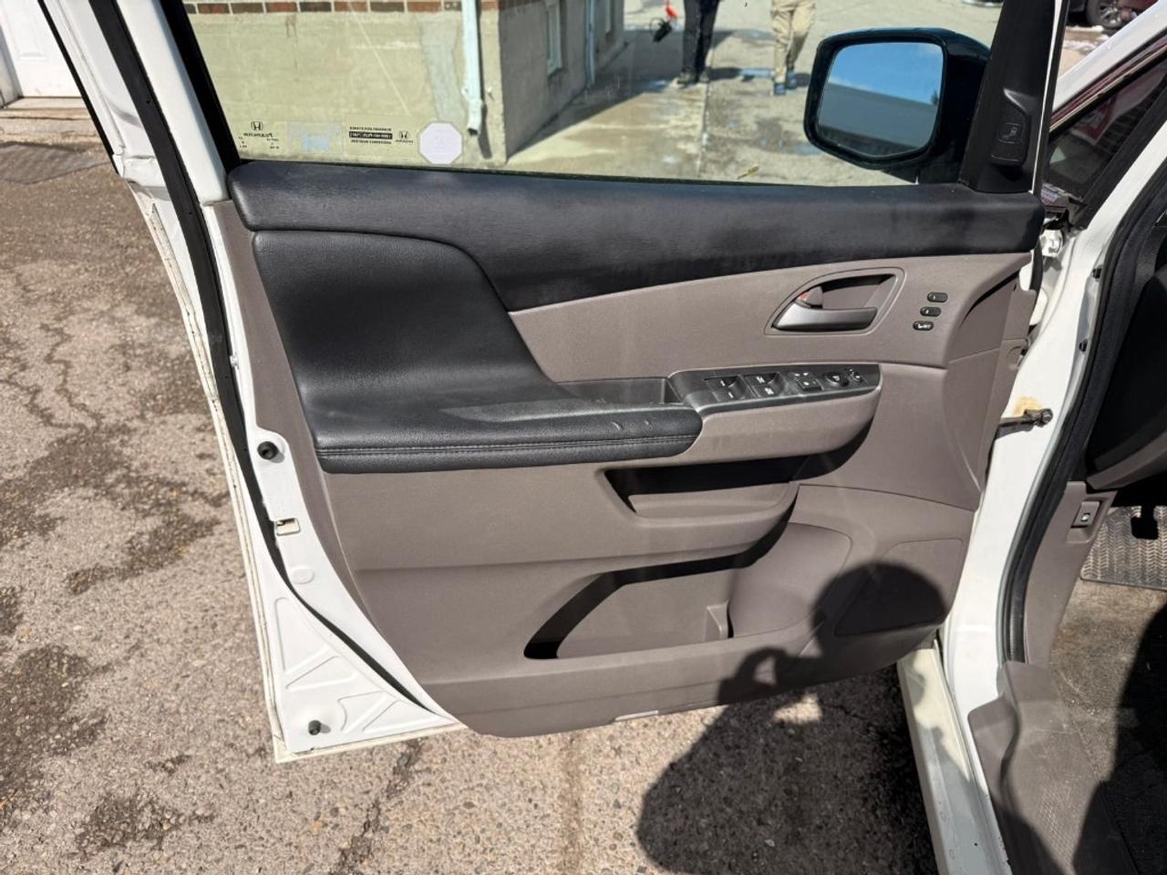 2012 Honda Odyssey Touring Photo